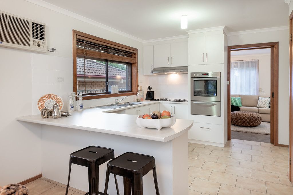 1 Newcombe Court, Mill Park, VIC 3082