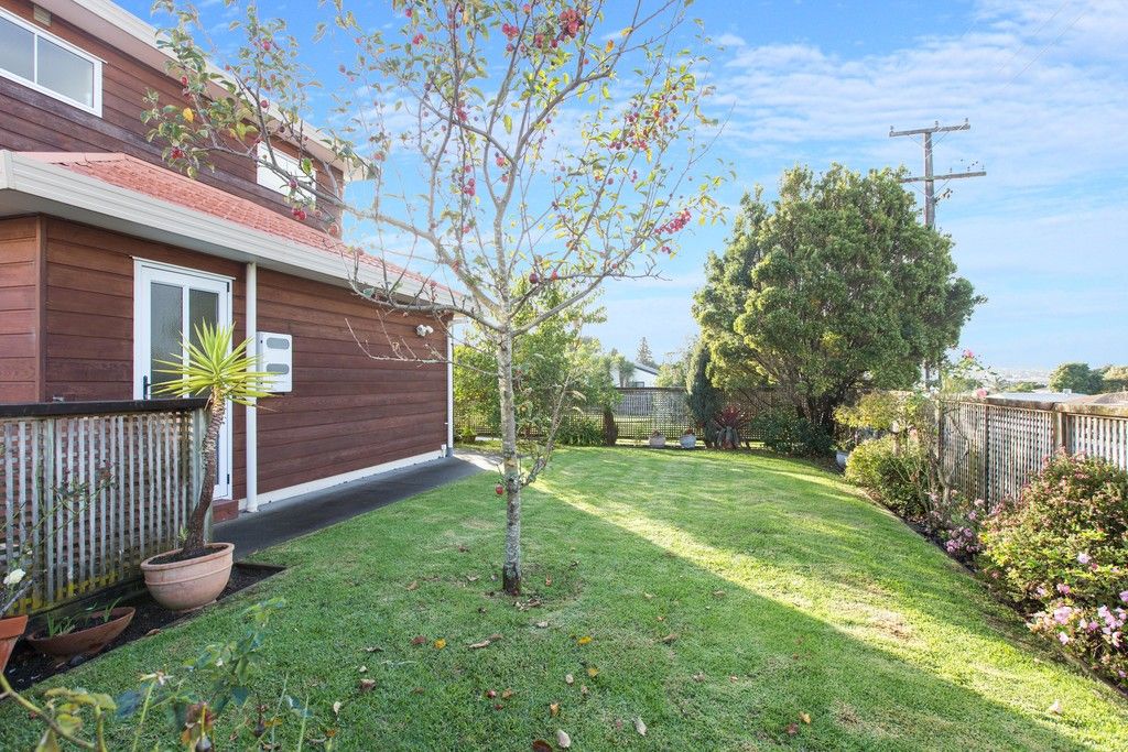 24 Woodward Avenue, Mangere Bridge, Manukau City