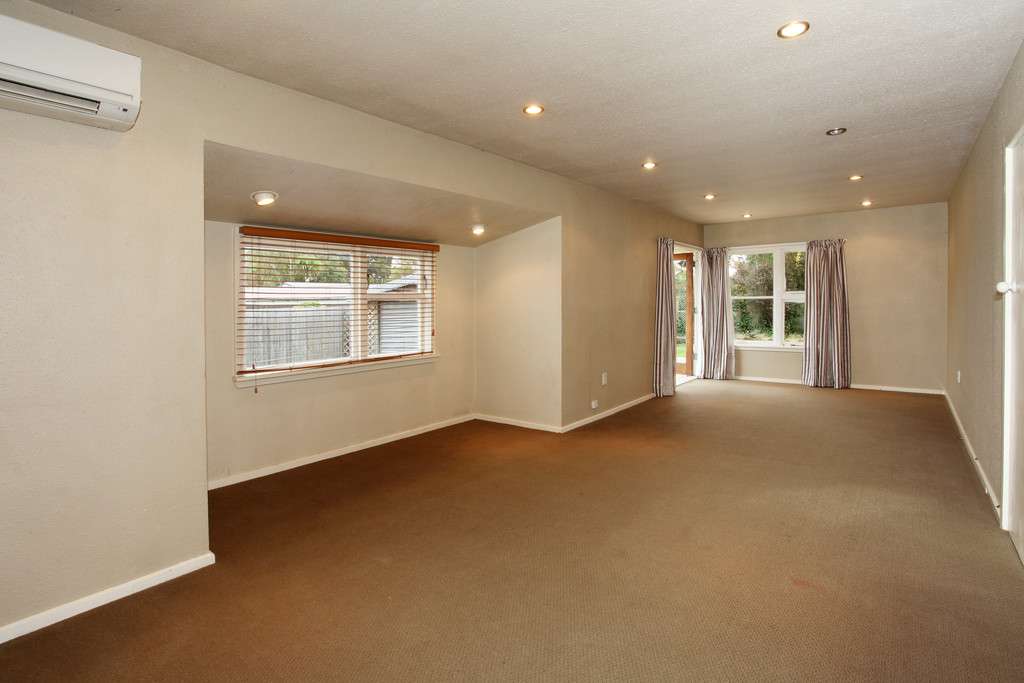 29 Gregan Crescent photo 1