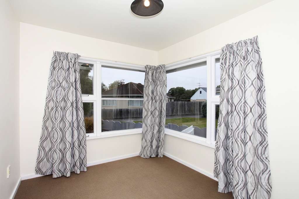 29 Gregan Crescent photo 8