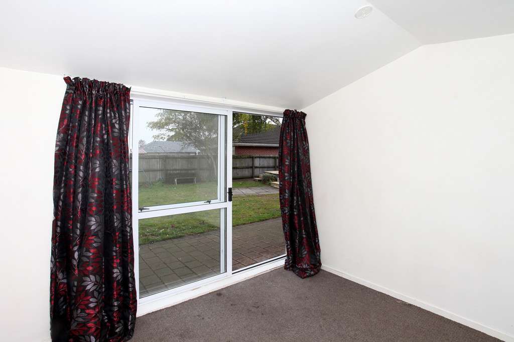 29 Gregan Crescent photo 9