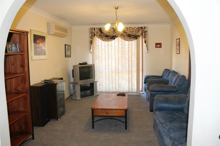 13 Merryweather Place, MINTO, NSW 2566