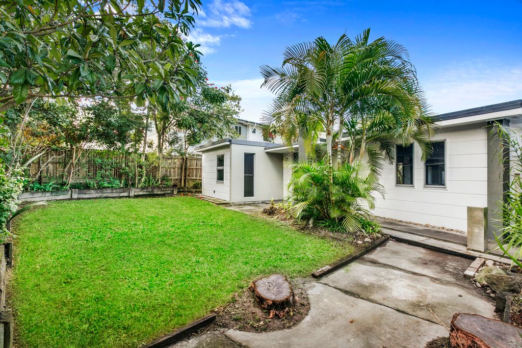 130 Falconer Street, Southport, QLD 4215