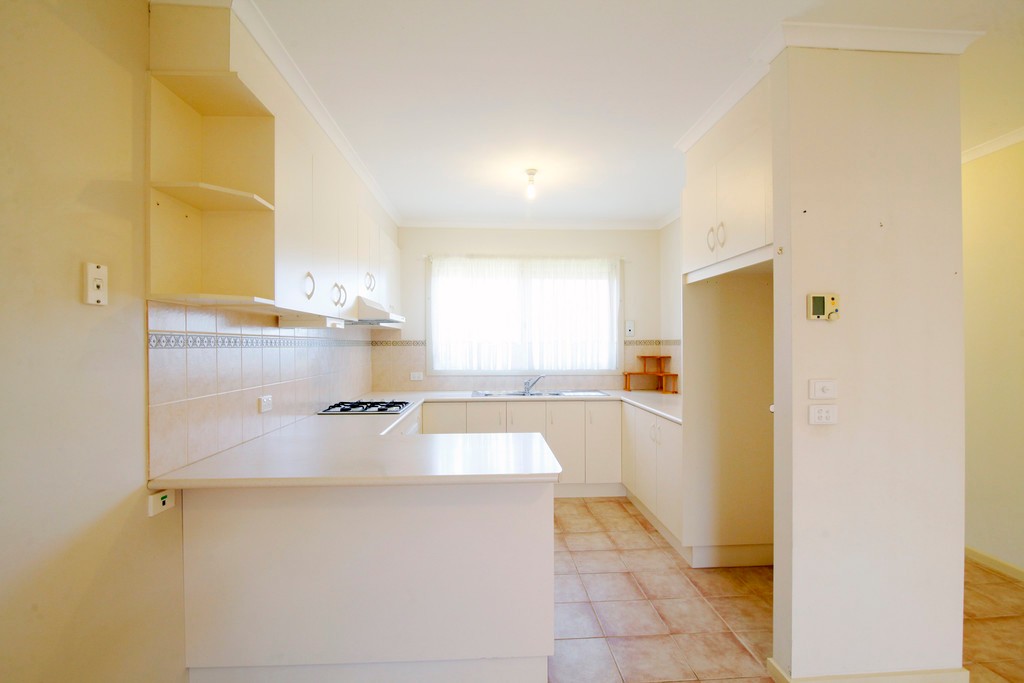 10 Clover Street, Lara, VIC 3212
