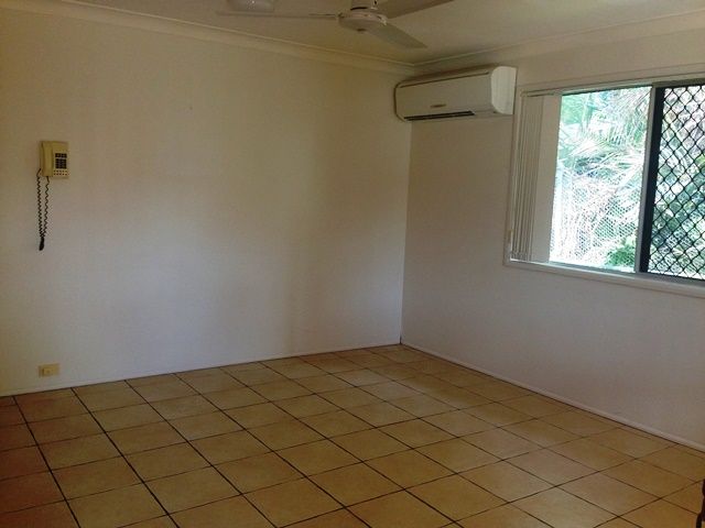 2/17 Madge Street, Norman Gardens, QLD 4701