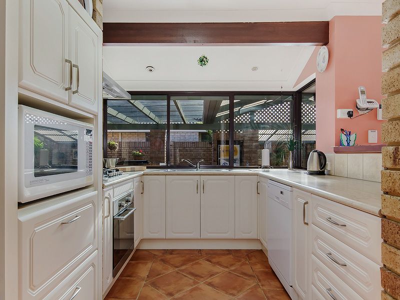 18 Frigate Close, Waikiki, WA 6169