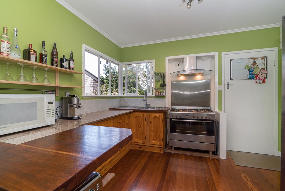 82 King Arthur Terrace, Tennyson, QLD 4105