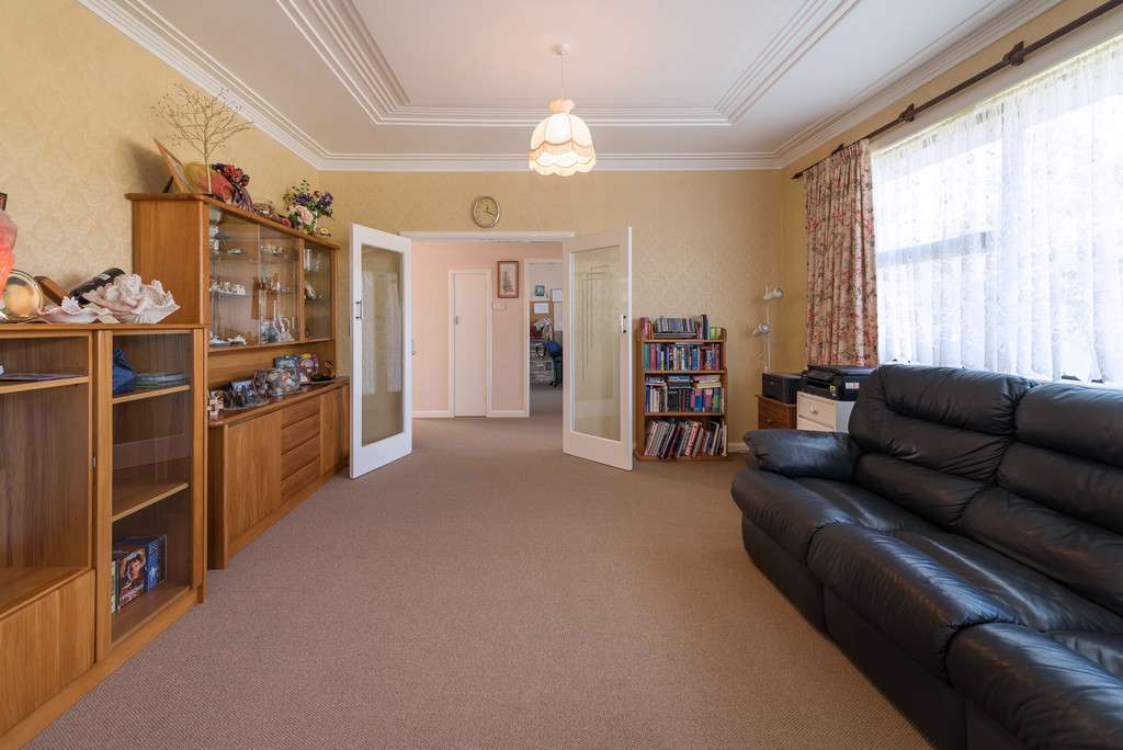 35 Robertson Street photo 5