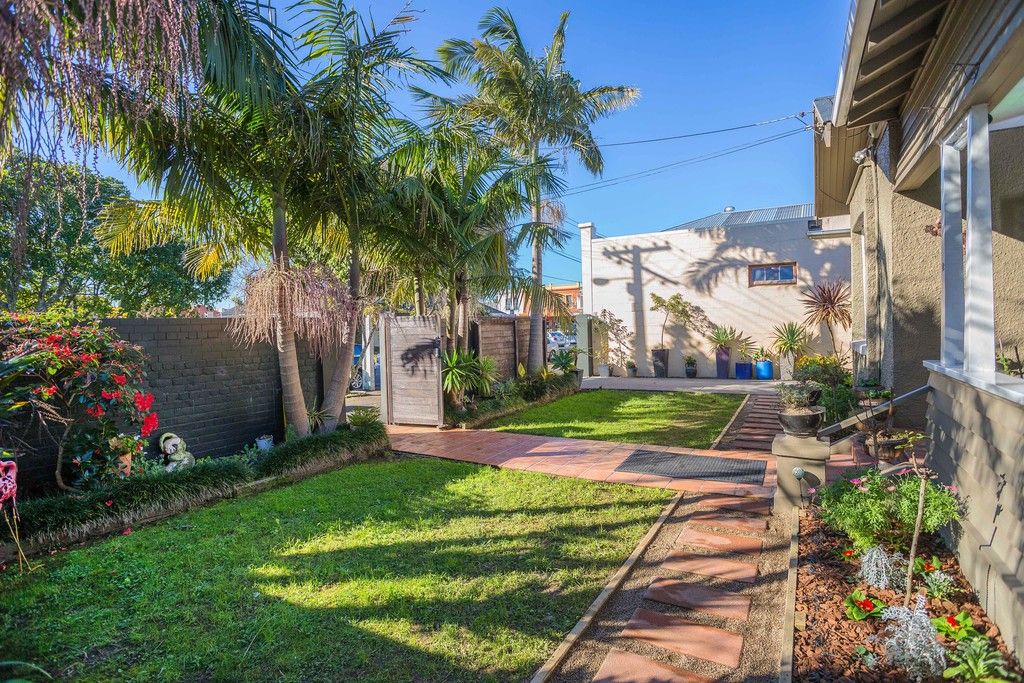 2 Carmen Avenue, Balmoral, Auckland City