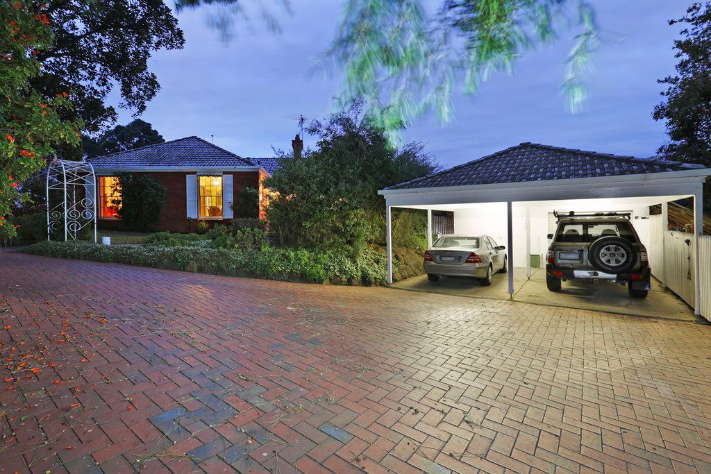 3 Keram Crescent, Highton, VIC 3216