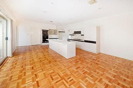 4 El Nido Grove, Glen Huntly, VIC 3163