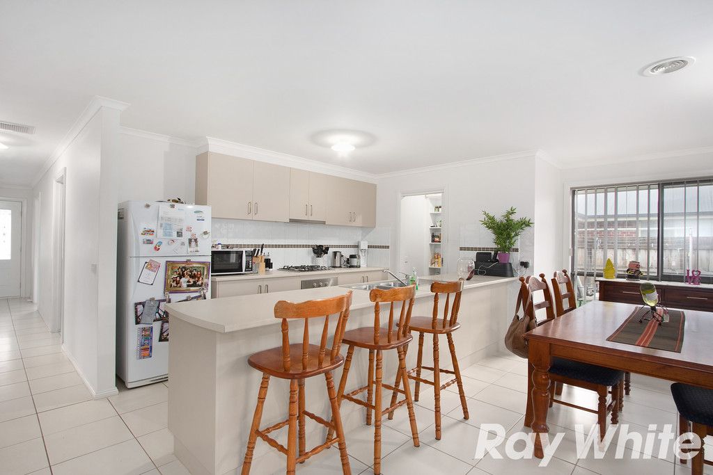 Unit 6, 51-55 Sandalwood Drive, Pakenham, VIC 3810