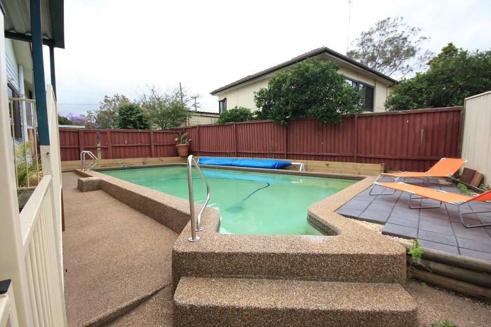 69 Hoddle Avenue, Campbelltown, NSW 2560