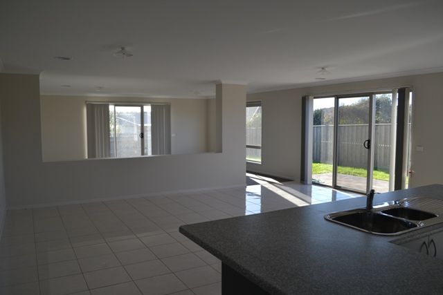 37 Dennington Rise, WARRNAMBOOL, VIC 3280