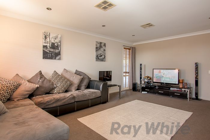 69 Gundaroo Circuit, Maryland, NSW 2287