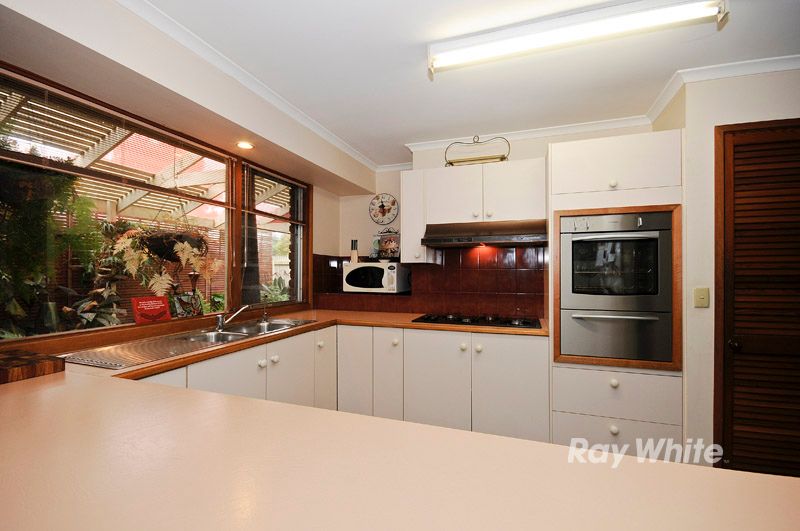 120 Fraser Crescent, WANTIRNA SOUTH, VIC 3152