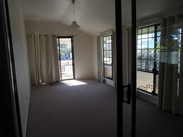 14 Dayman, Urangan, QLD 4655