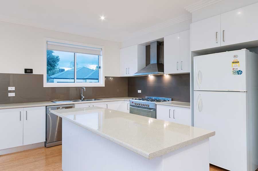 11 Willandra Avenue, Craigieburn, VIC 3064