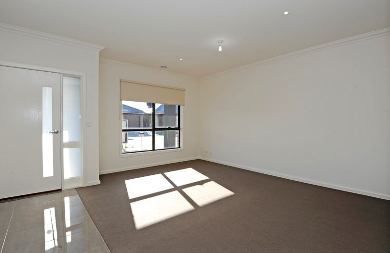 16 Wigan Close, Wollert, VIC 3750