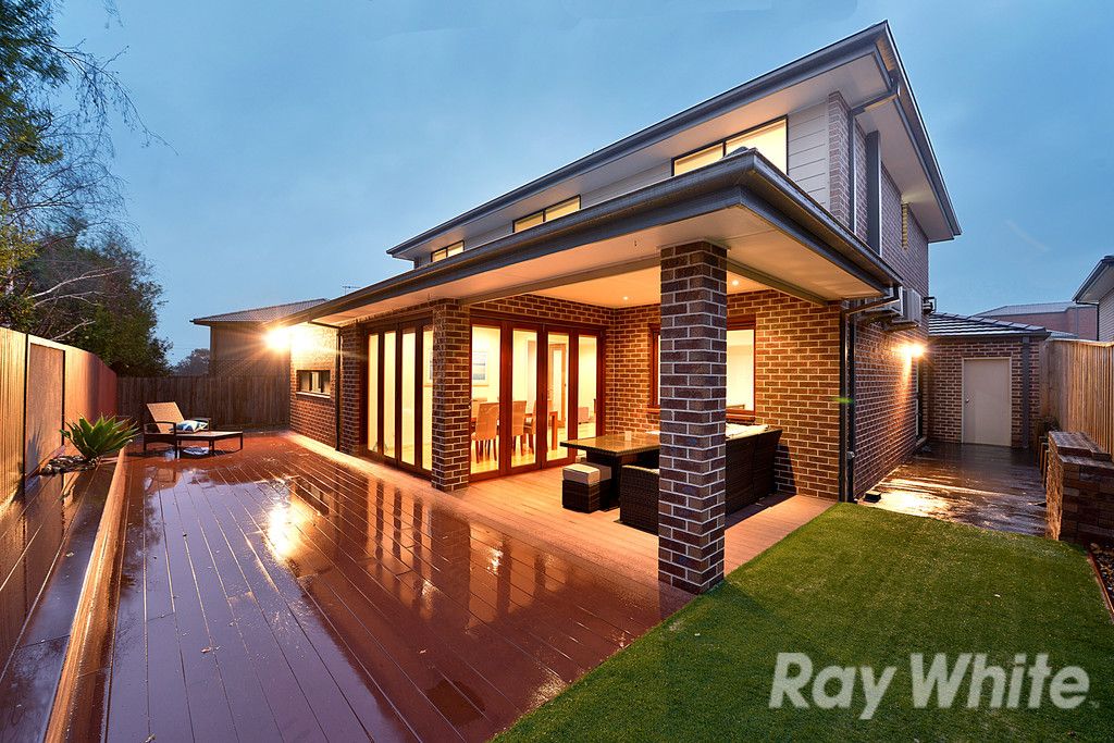 16 Perri Raso Rise, Rowville, VIC 3178