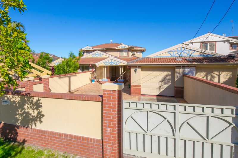 66B Bayview Street, Runaway Bay, QLD 4216