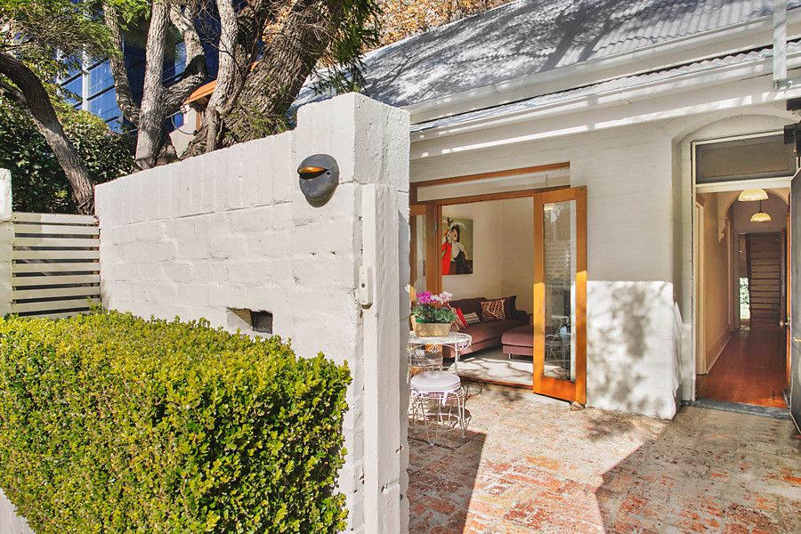 11 Oak Street, North Sydney NSW 2060