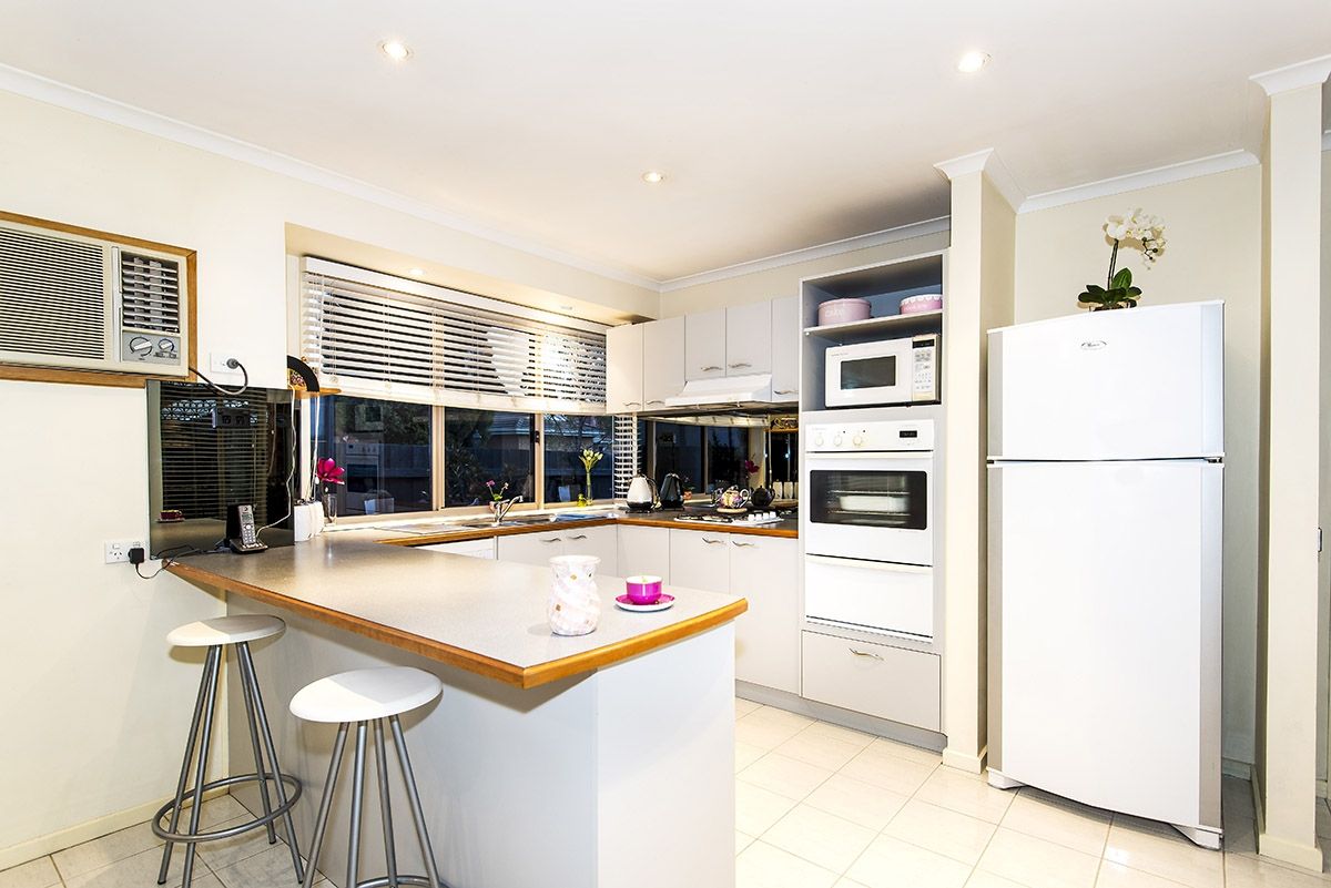 3 De Castella Close, Mill Park, VIC 3082