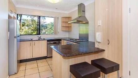 2/129 Muir Street, Labrador, QLD 4215