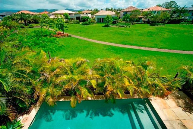 2548 Gowrie Way, Hope Island QLD 4212