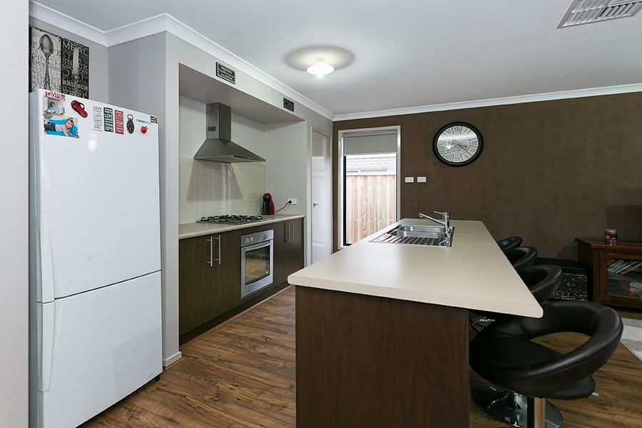 4 Shaheen Court, Melton West, VIC 3337