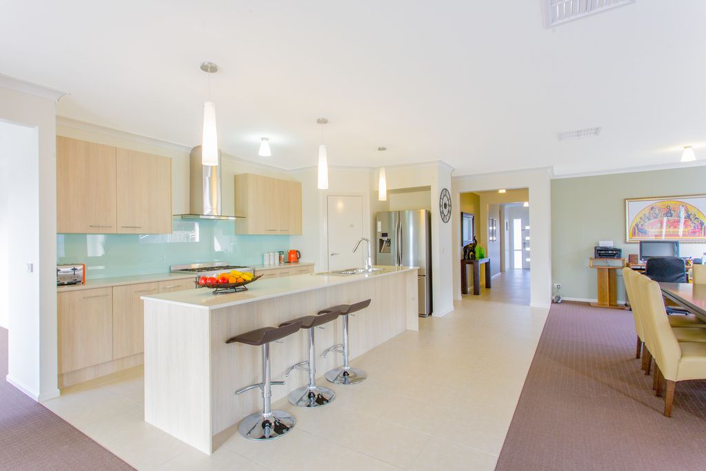 36 Pinrush Road, Brookfield, VIC 3338