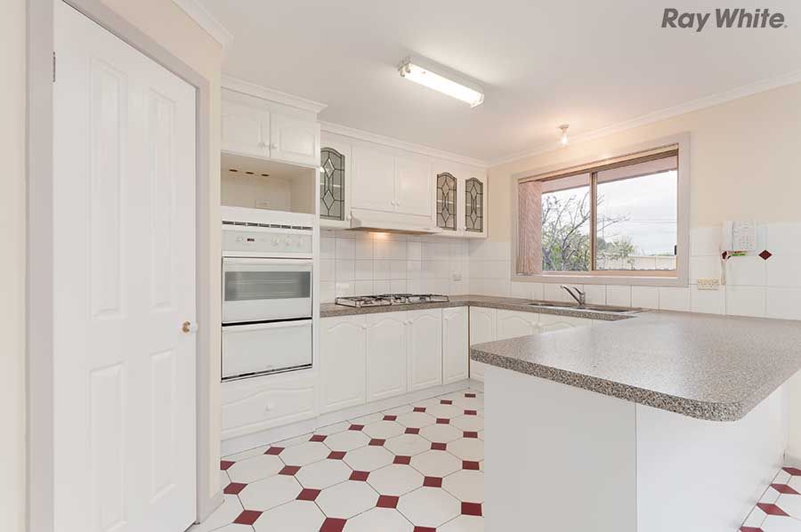 2/77 McArthur Street, St Albans, VIC 3021