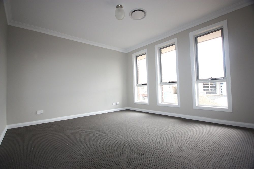 32 Danvers Street, Spring Farm, NSW 2570