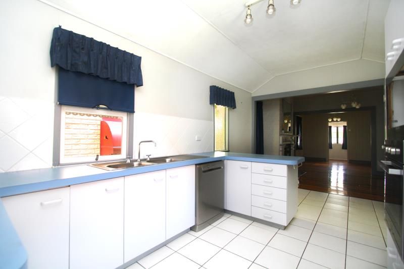 60 Hamilton Road, WAVELL HEIGHTS, QLD 4012