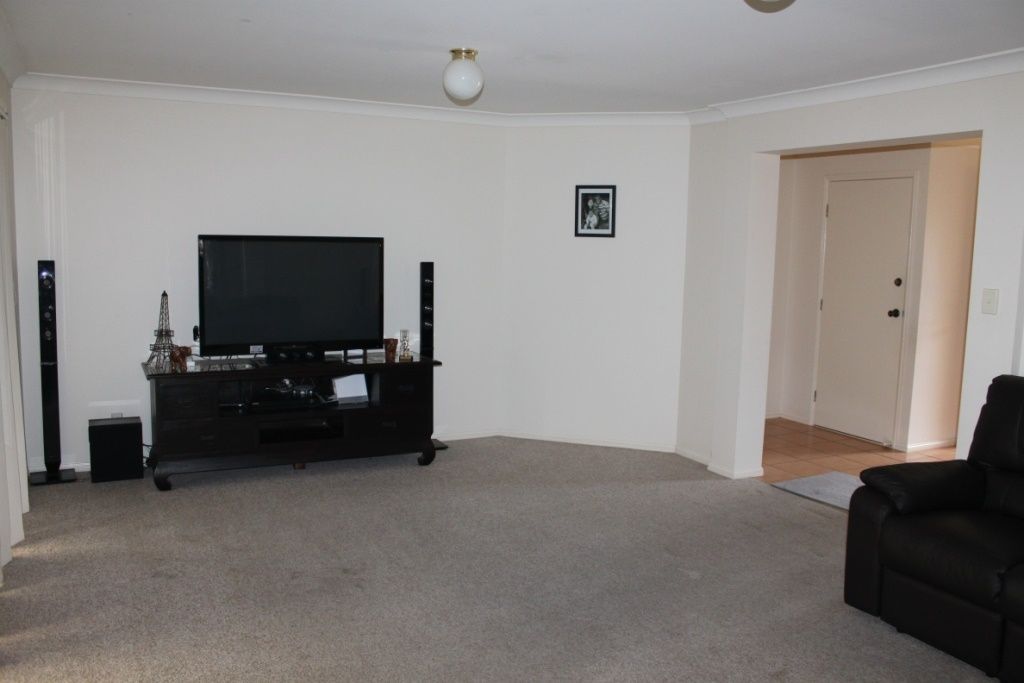 5 Hazlehead Place, Oxley, QLD 4075
