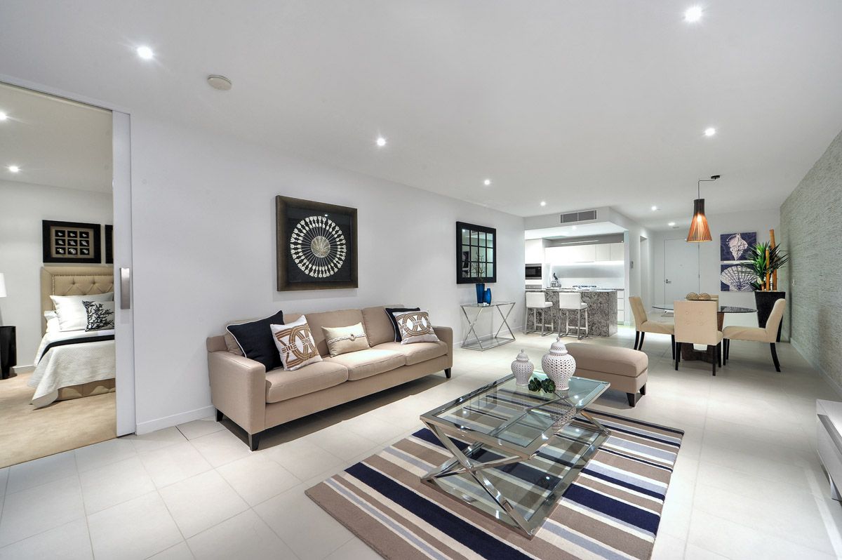 4 Marina Promenade, Paradise Point, QLD 4216