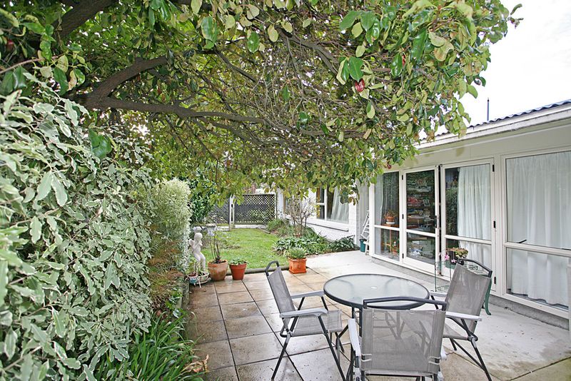 Nest or Invest!  $489,000 - Avonhead