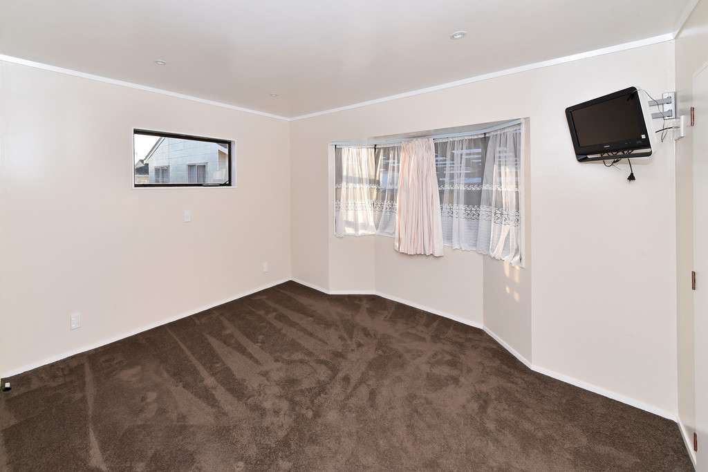9B Avis Avenue photo 5