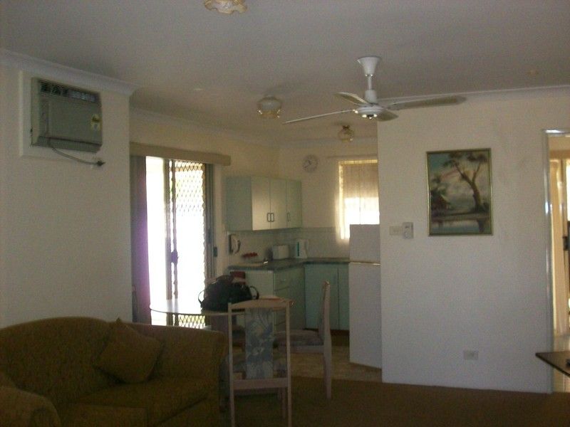 2/238 Willcock Drive, Geraldton, WA 6530