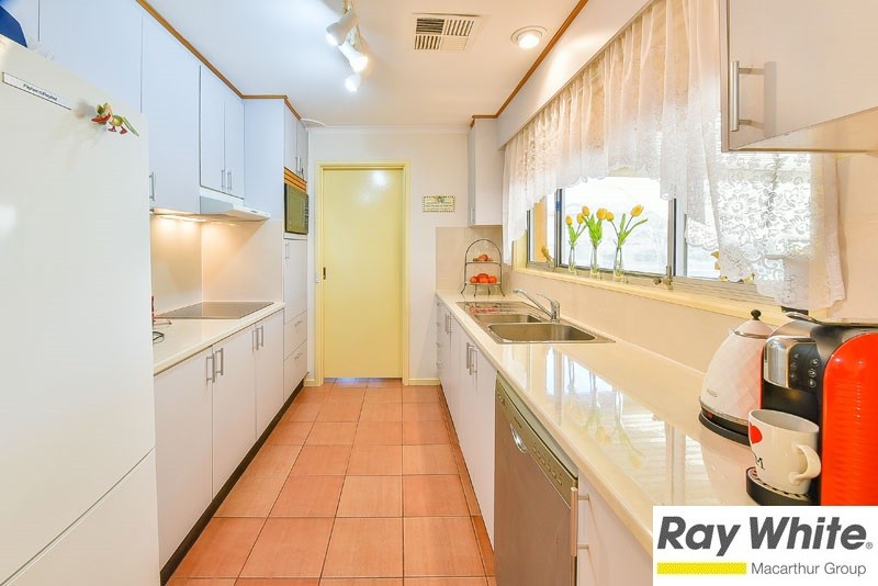 3 Popondetta Place, Glenfield, NSW 2167