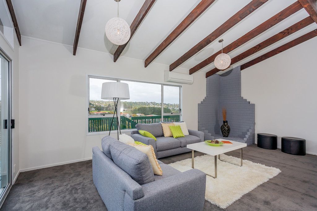 26 Noeleen Street, Glenfield, North Shore City