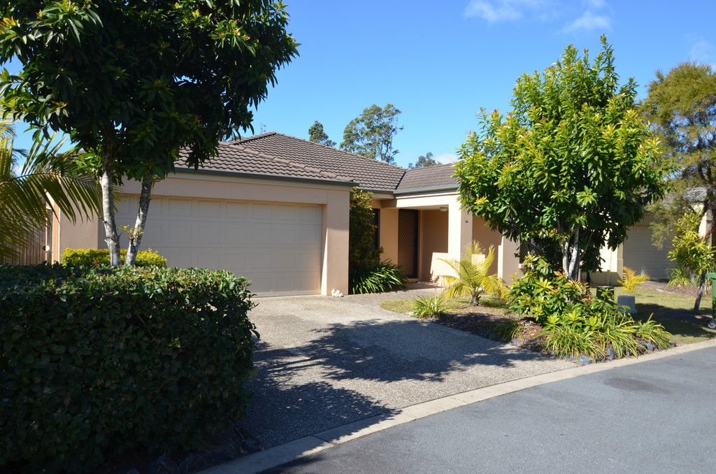 107 Arundel Drive, Arundel QLD 4214