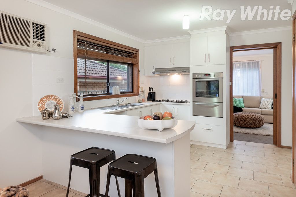1 Newcombe Court, Mill Park, VIC 3082