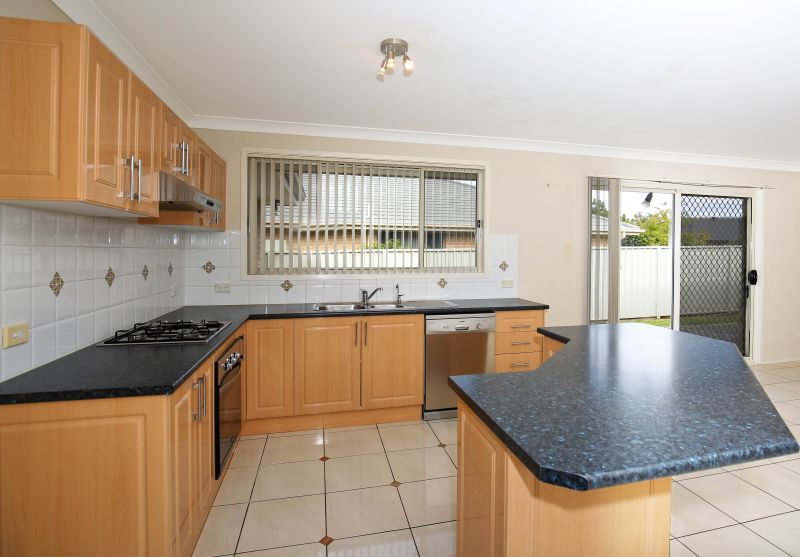96 Rayleigh Drive, WORRIGEE, NSW 2540