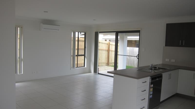 78 Fitzpatrick Crescent, Augustine Heights, QLD 4300