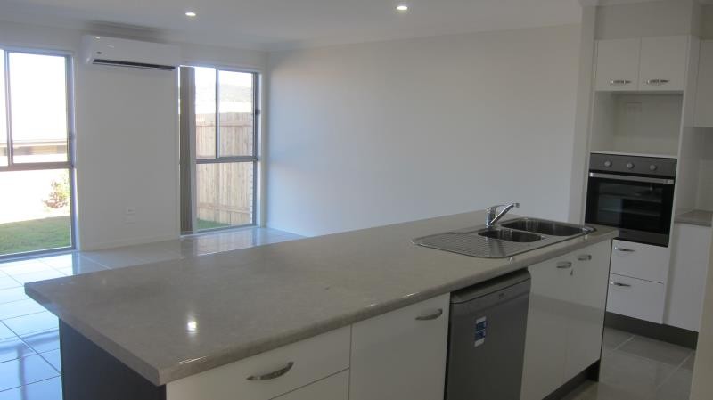 9b Crisp Street, Ormeau, QLD 4208