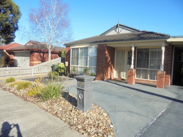 12 John Wedge Wynd, Skye, VIC 3977