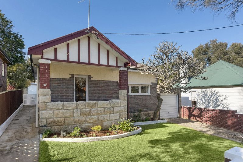 10 Carlotta Street, Greenwich NSW 2065