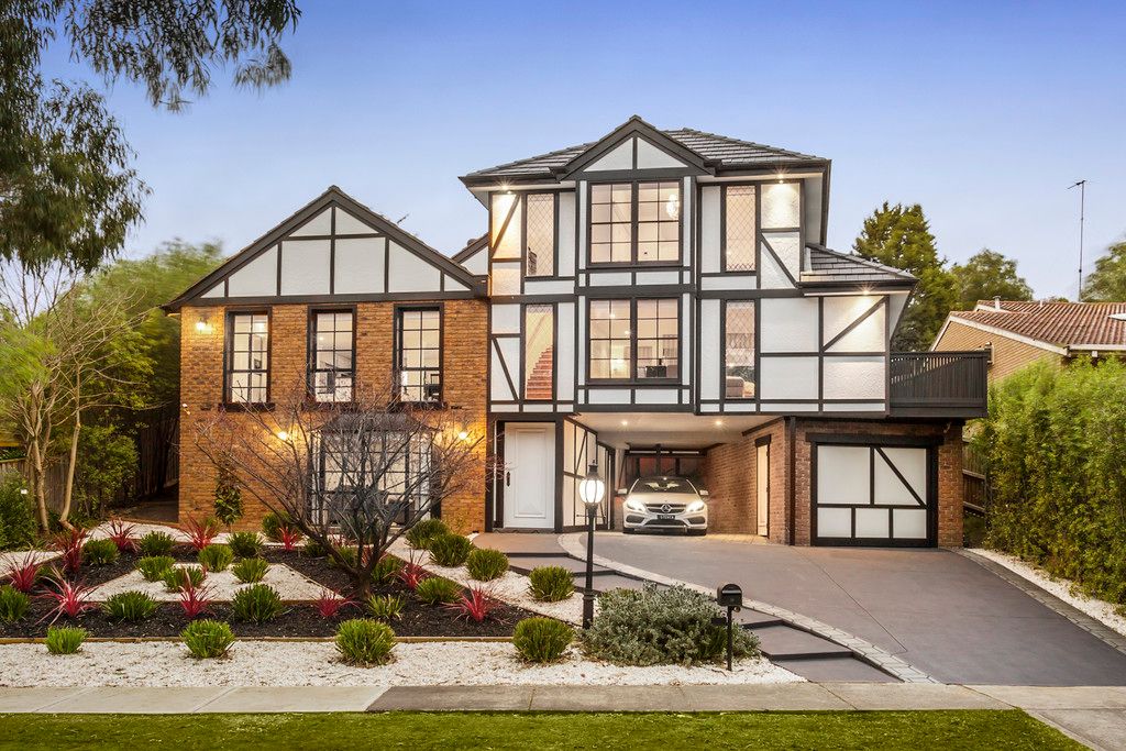 22 Long Valley Way, Doncaster East VIC 3109