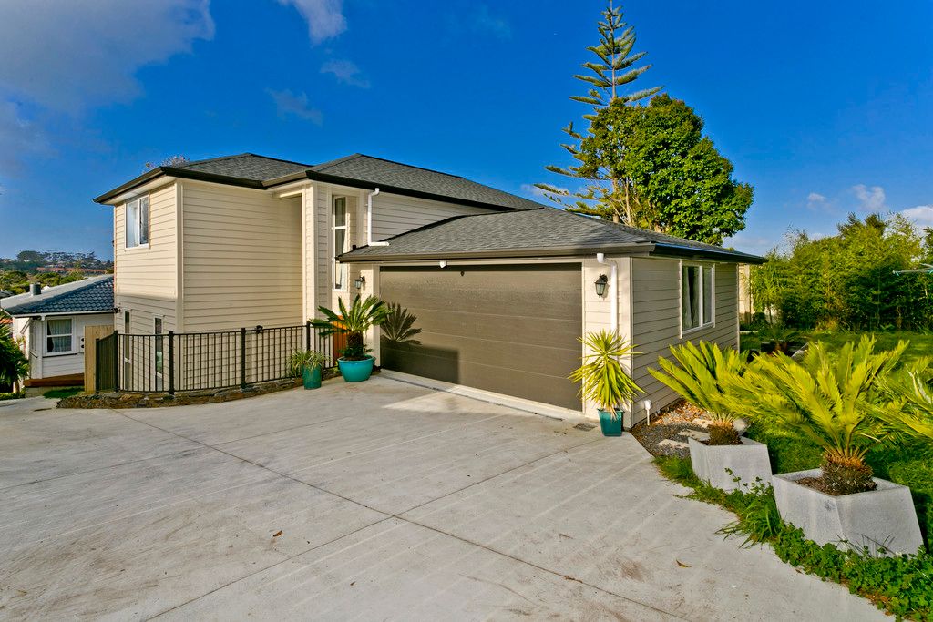 18a Tahu Crescent, Sunnynook, North Shore City